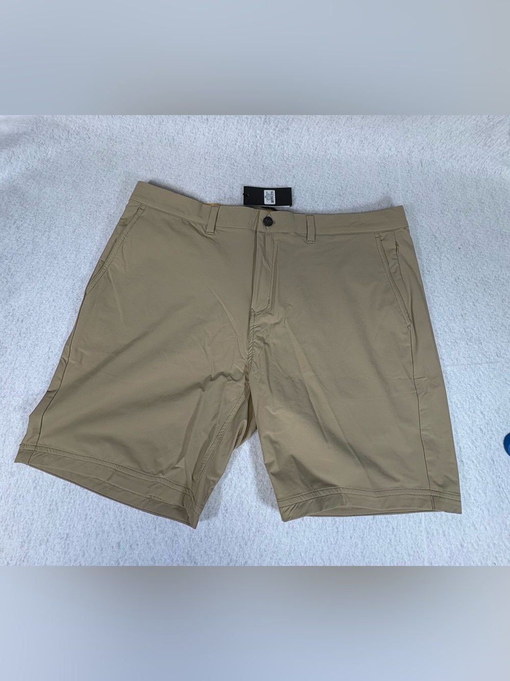 Men’s Avalon 7” Performance Golf shorts NWT